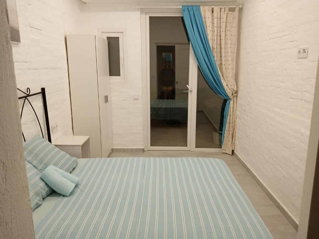 Guest room at Rooms Burjassot in Burjassot, Valencia
